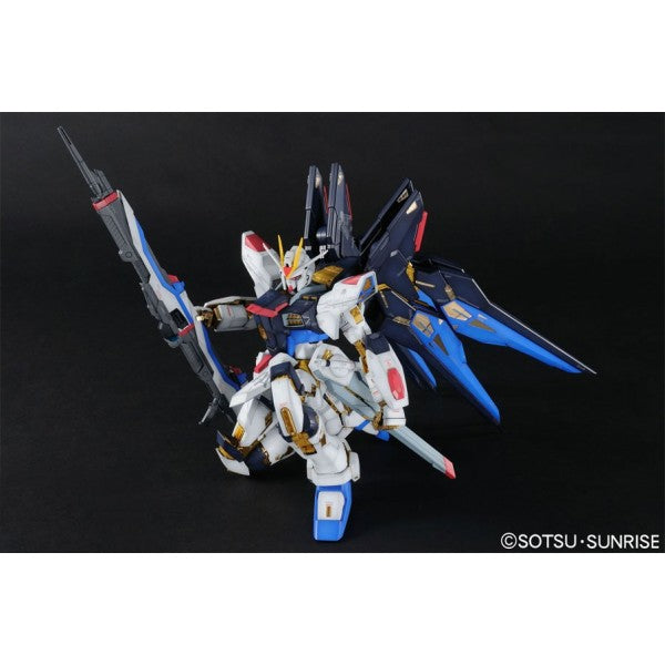 PG Strike Freedom Gundam